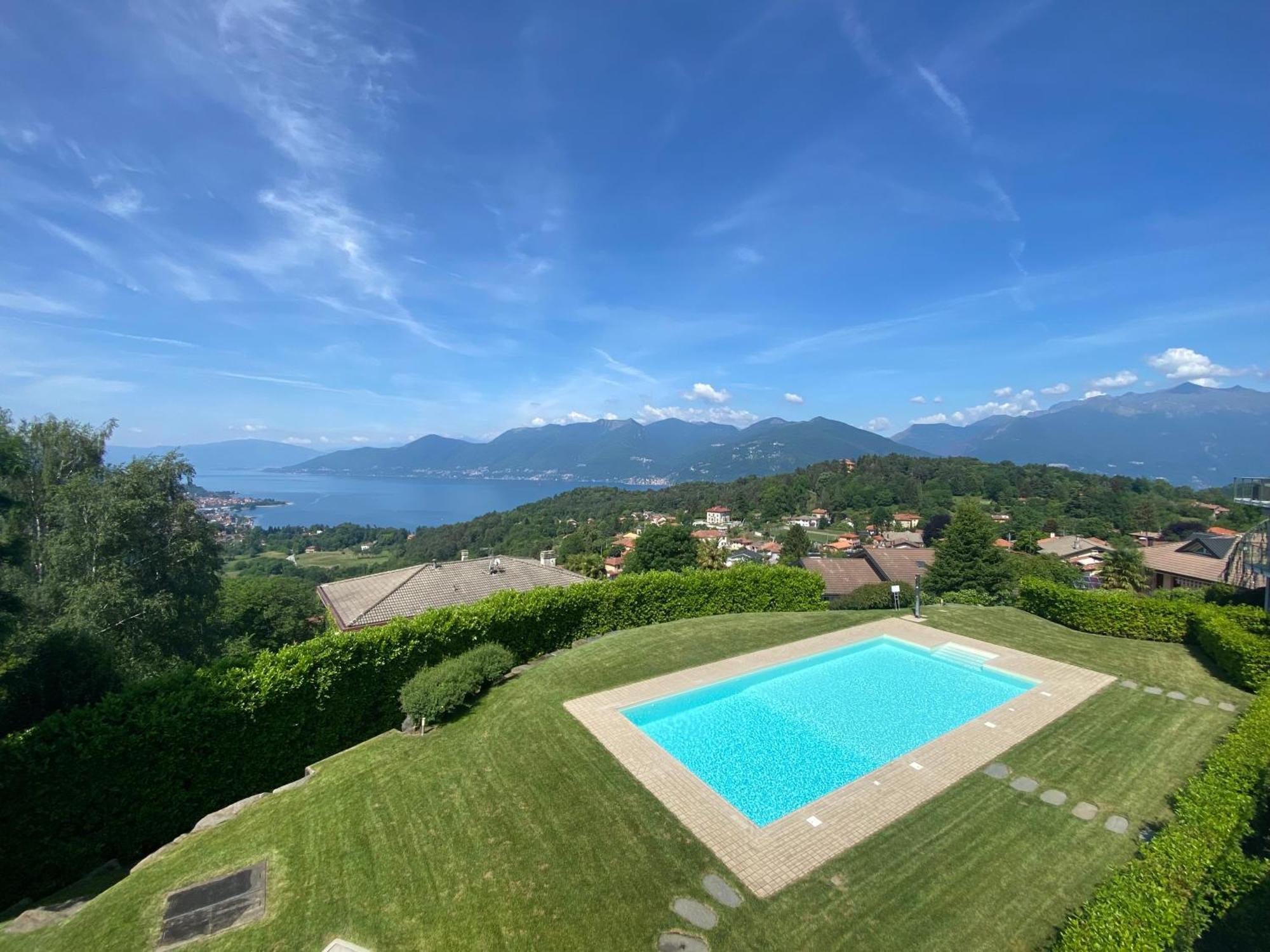Appartamento Roggiolo Luino Esterno foto